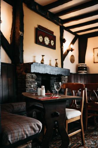 Three Horseshoes Inn