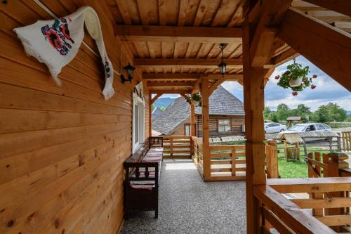 Casa Cupcea in Budesti