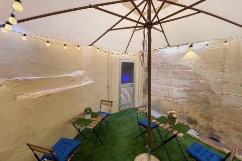 2 Bed Apt in heart of St Julians - 5min from Seafront photo 2