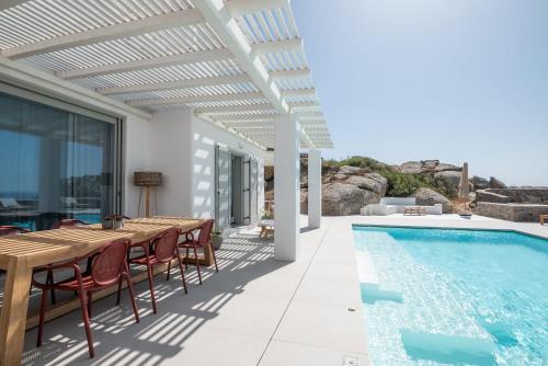 Villa Petra Mare above Mykonos town Private pool