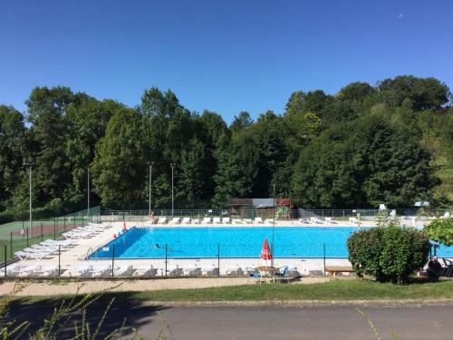 Swimming pool, Luxe,piscine,jacuzzi,moulin historique en pierres entierement renove in Ferrand