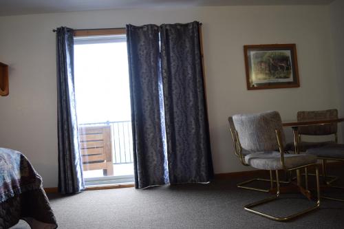 The Otter Lodge - image 7