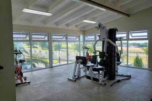 Lounge Lofts Studio Kingston- Gym, Tennis Court
