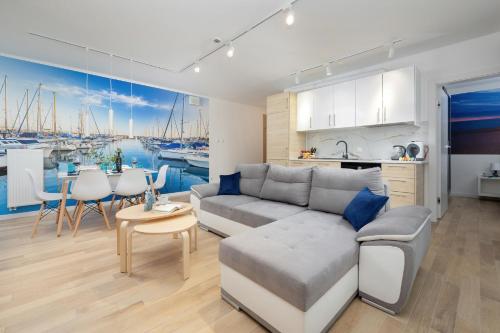 One-Bedroom Apartment image 8