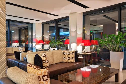 Hotel Cubix - image 14