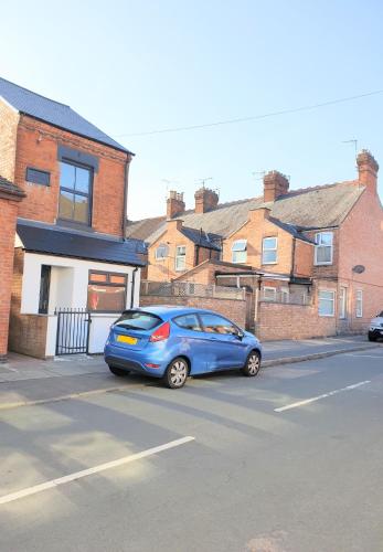 Two-Bedroom House image 3