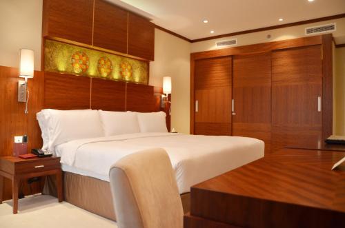 Carlton Downtown Hotel, Dubai (photo 7)
