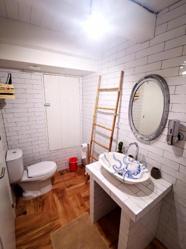 Vida a Portuguesa, AL Frutos do Mar, Artistically renovated house