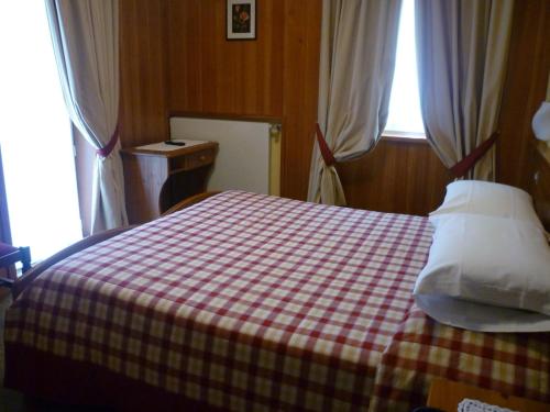 1 double bed
