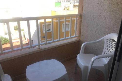 Bonito apartamento en zona residencial con piscina