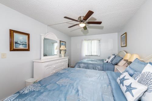 Guestroom, Lovely 2 Bedroom Beachfront Condo in Flagler Beach (FL)