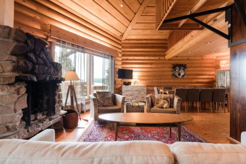 Lapland Hotels Ounasvaara Chalets - Accommodation - Rovaniemi