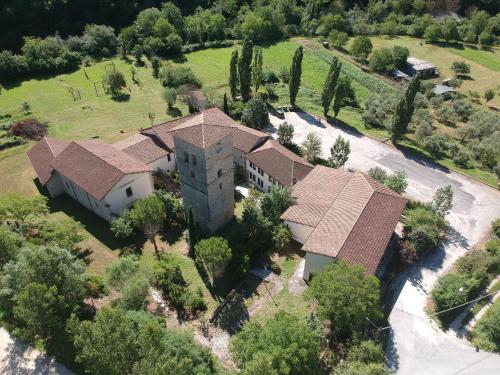 ABBAZIA SS. QUIRICO E GIULITTA - Hotel - Micigliano