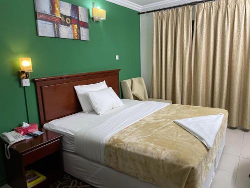 Royal Prince Hotel - image 10