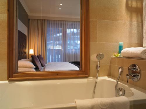 Bathroom, Das Alpenhaus Kaprun in Kaprun