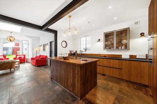 Veeve - Chiswick Park Home gîte à louer Gunnersbury Station