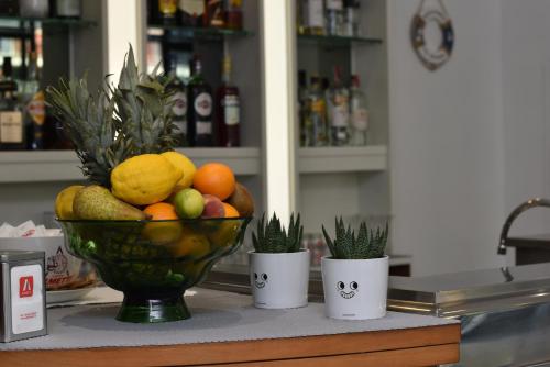 Lively Hotel - image 5