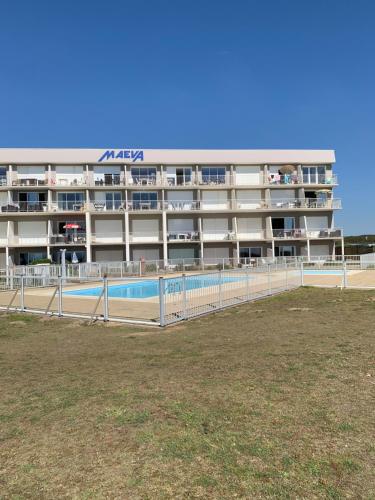 Bel Appartement 11 au rez chaussee vue mer au Maeva in Guidel