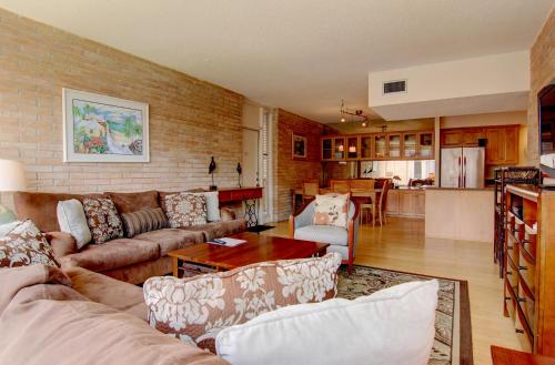Channelview 213 - image 12