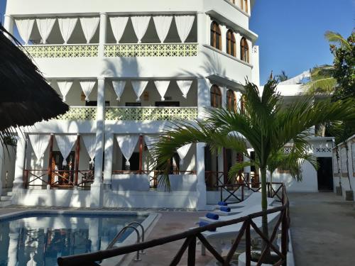 Exterior view of Watamu Solana Apartments