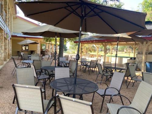 Flying L Ranch Resort & Golf Course in บานเดรา