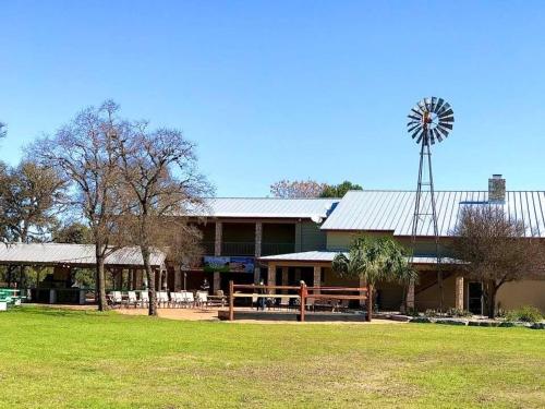 Flying L Ranch Resort Flying L Guest Ranch is a popular choice amongst travelers in Bandera (TX), whether exploring or just passing through. Offering a variety of facilities and services, the hotel provides all you need fo