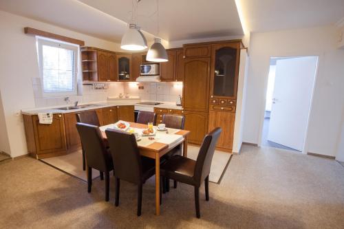 ห้องครัว, Penzion Olomouc in โฮลิเซ