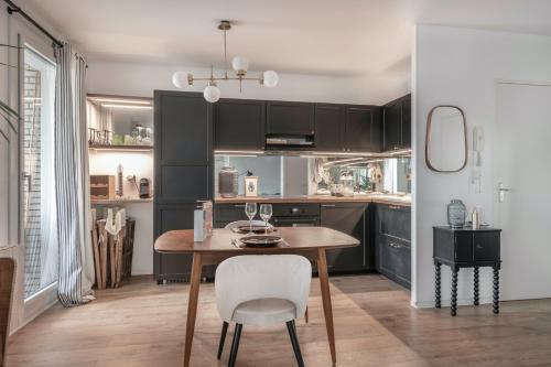 Appartement chic et moderne sur les bords de Loire - image 9