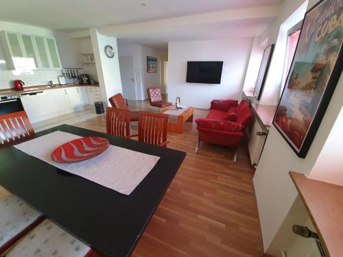 Tondose Apartment - image 12