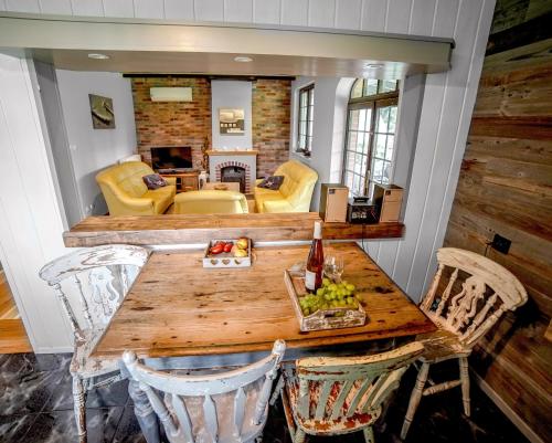 Siedlisko pod świerkami-Twój własny kawałek raju Siedlisko pod świerkami-Twój własny kawałek raju