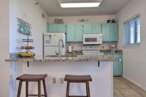 Beachfront Condo with Private Balcony and Views! photo 2