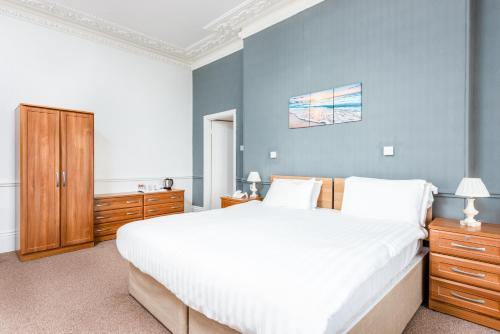 Abbey Lawn Hotel - image 13