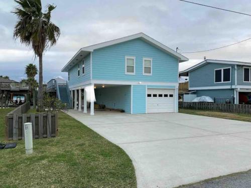 NEW Casa Playa in Jamaica Beach