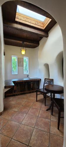 Corrales Retreat - An Irvie Home - image 9