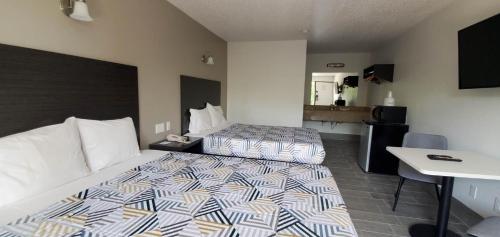 Motel 6 Branson West MO - Silver Dollar City - image 6