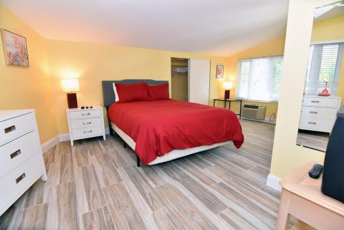 Palms of Sanibel Rose Cottage - image 11