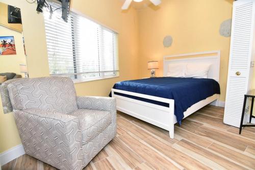 Palms of Sanibel Blue Cottage - image 9