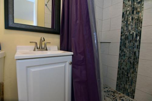 Palms of Sanibel Lavender Cottage - image 8