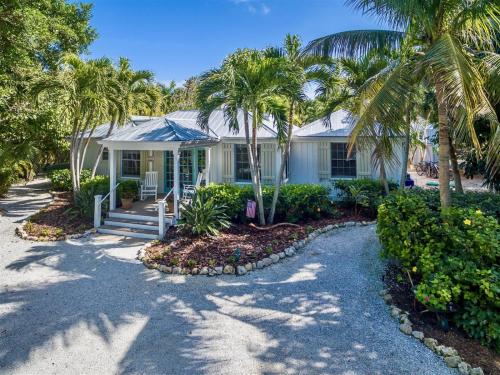 Palmflower House - image 8