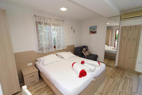 Seaside Apartments Hrkać - image 10