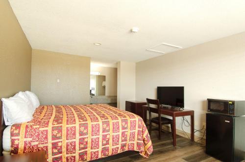 Town and Country INN - main image