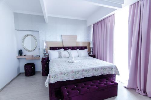 Superior One-Bedroom Suite with frontal Sea View and Beach Access