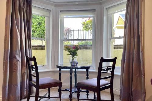 Spacious apartment close to the beach - Lavender Apartment