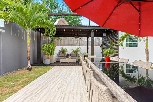 S5 at HighSoClub with Private Shuttle - image 2