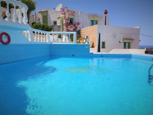 Spacious Room in Creta for 3 people, with Ac, Swimming Pool and Nature, Hersonissos