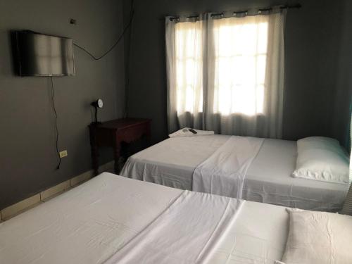 Hostal Rudy's Beach in Puerto Cortes