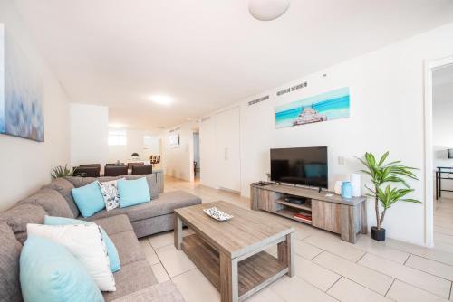 Lanai Riverside Apartments photo 4