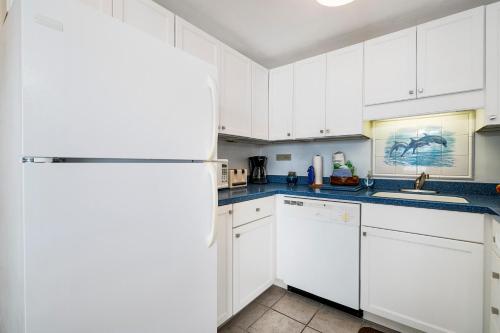 Kona Plaza#402 - image 2