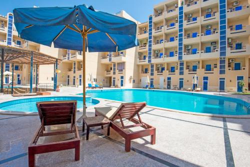 Poolside With Patio Near El Gouna - 2 x Large Pools & Kitchen - European Standards - Tiba Resort P4