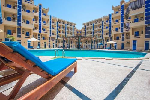 Poolside With Patio Near El Gouna - 2 x Large Pools & Kitchen - European Standards - Tiba Resort P4